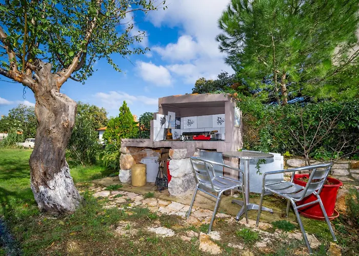 B&b-5 By Interhome *